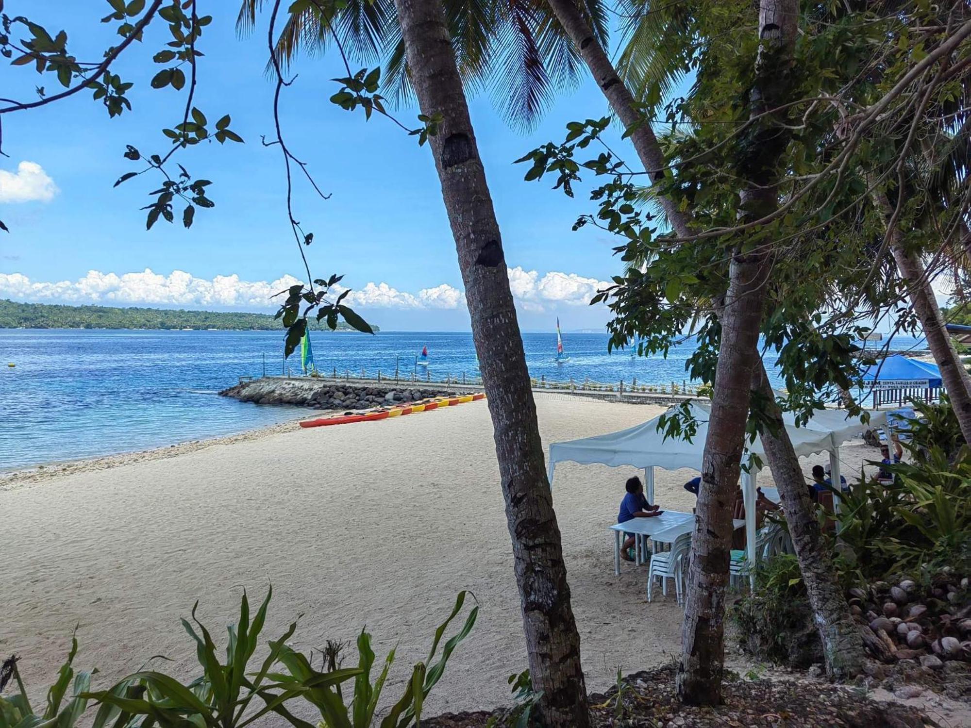 Kembali Condo Resort With Sea View Davao Stadt Exterior foto