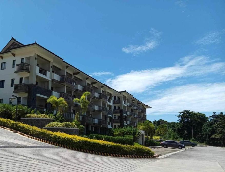 Kembali Condo Resort With Sea View Davao Stadt Exterior foto