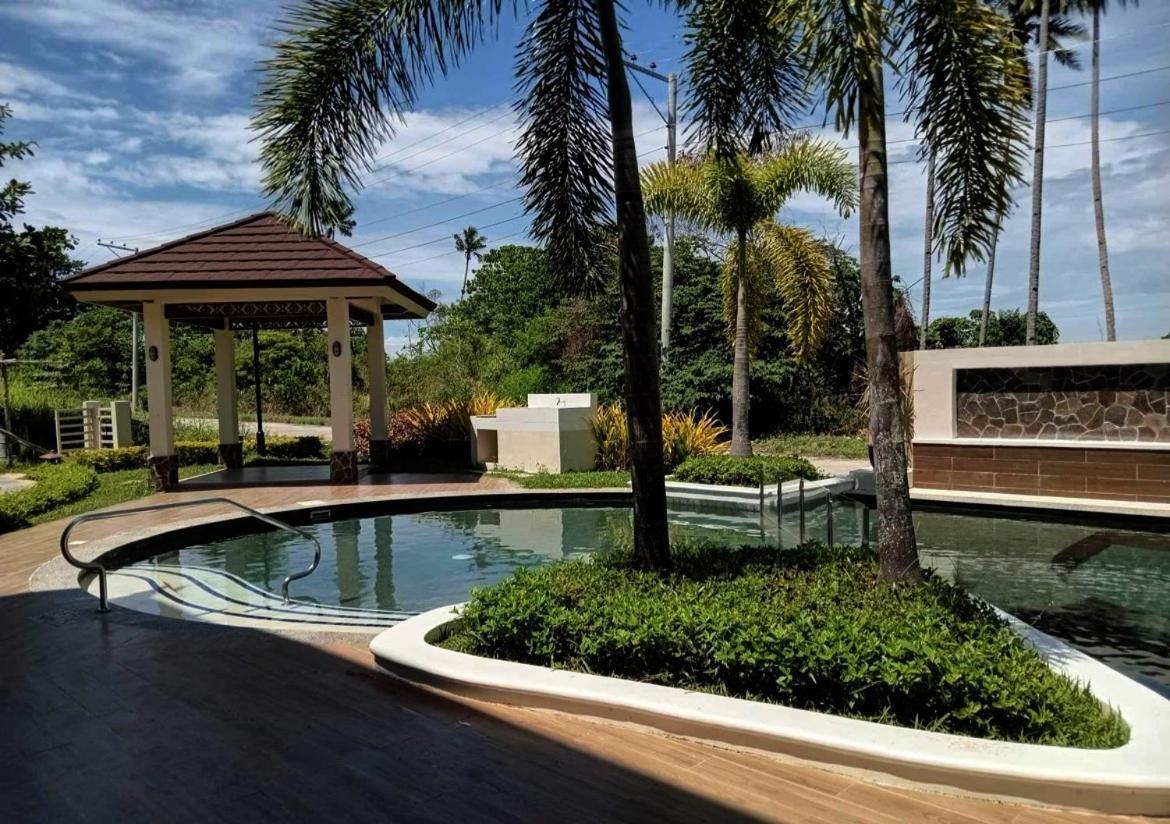 Kembali Condo Resort With Sea View Davao Stadt Exterior foto